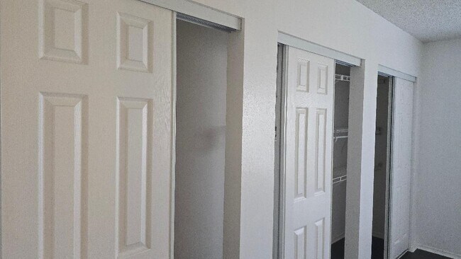 Building Photo - 3194 Coral Lake Ln