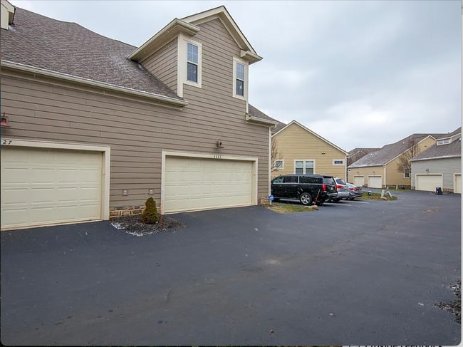 attached 2 car garage with add'l rear parking - 4223 Tuller Ridge Dr