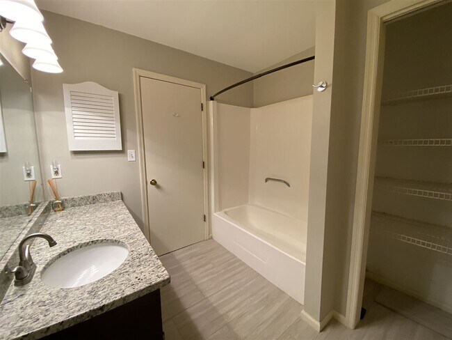 Building Photo - 2265 Green Timbers Trail