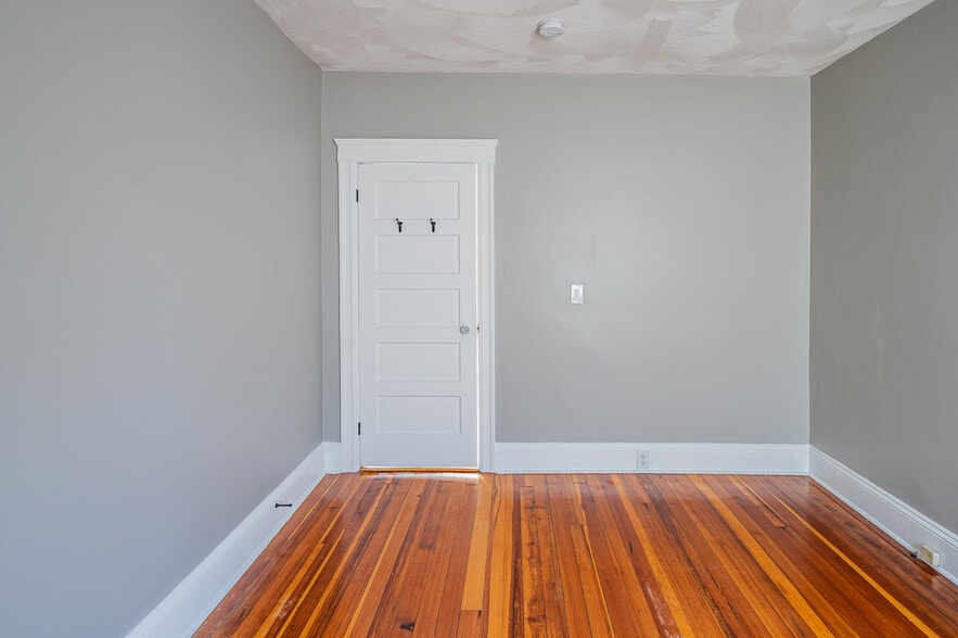 Building Photo - 69 Brookdale Blvd
