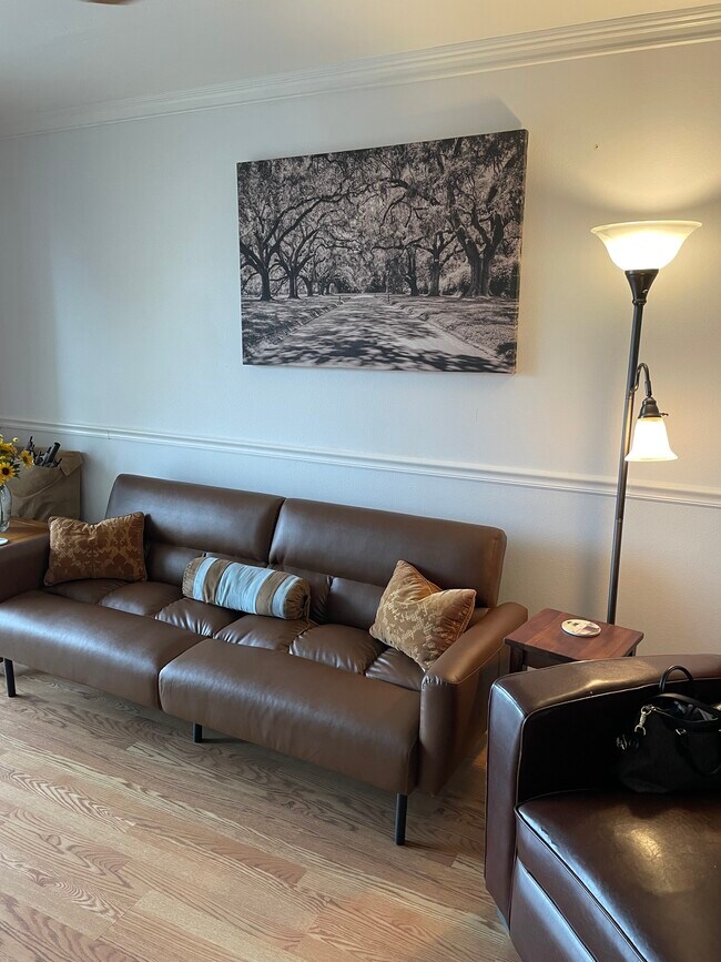 Building Photo - 2875 Palm Beach Blvd