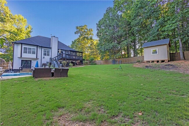 Building Photo - 151 Dumar Ln