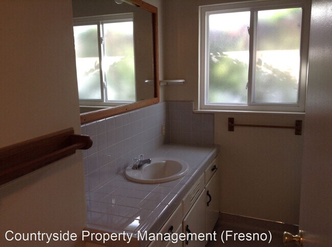 Building Photo - 2 br, 1 bath House - 1136 W. Harvard Avenue