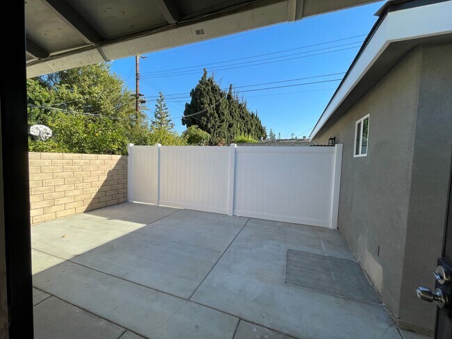 Building Photo - For Rent – 3 Bed, 2 Bath Home in Rowland Heights