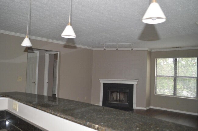 Building Photo - 2744 Greystone Dr