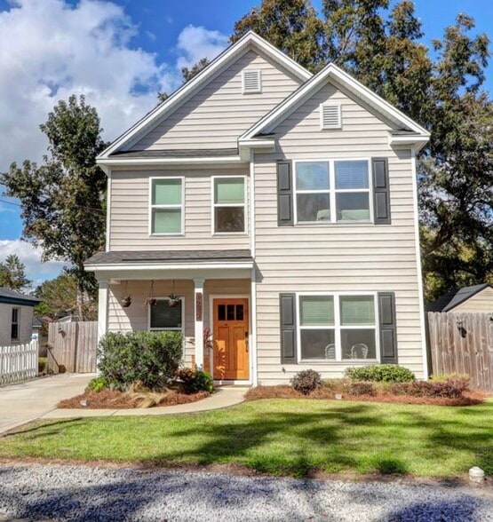 Primary Photo - 1210 Davidson Ave