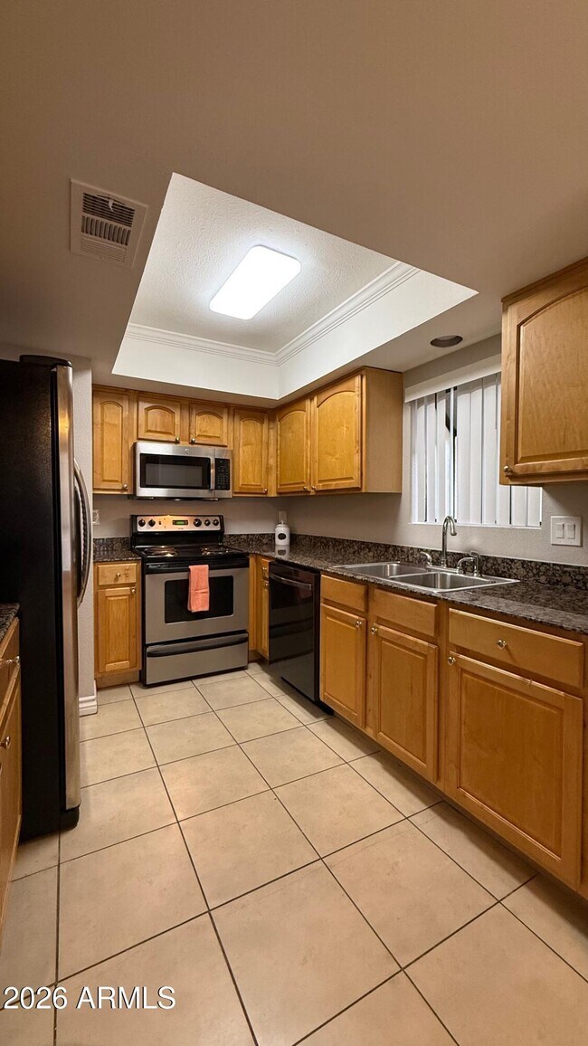 Building Photo - 3434 W Danbury Dr