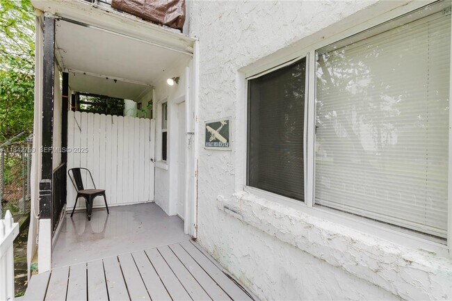 Building Photo - 109 NW 6th Ave