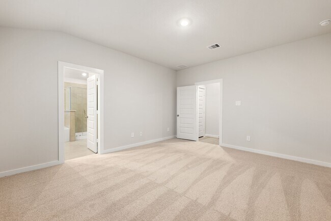 Building Photo - 6611 Castella Dr