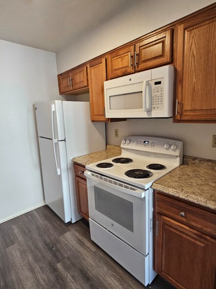 Building Photo - 1855 Zebulon Dr