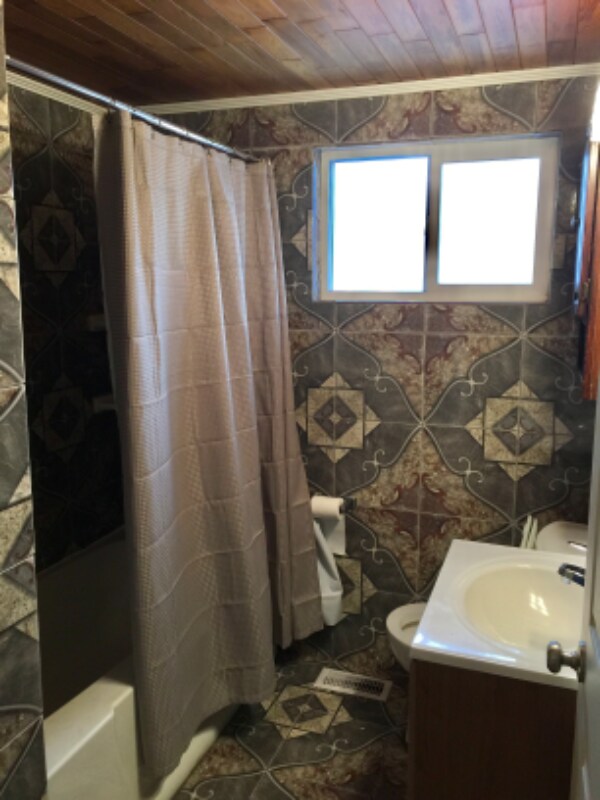 Building Photo - 4328 S Park St