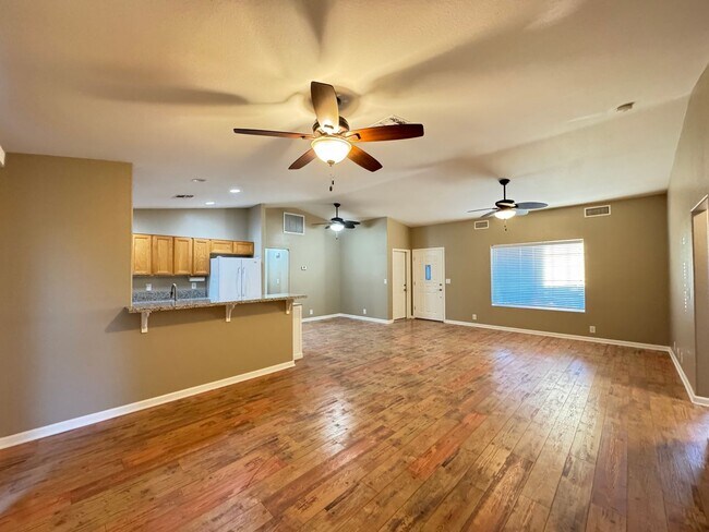 Building Photo - Nice home in Mohave Vista Estates