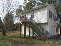 Building Photo - Cute One Bedroom apartment, Free standing ...