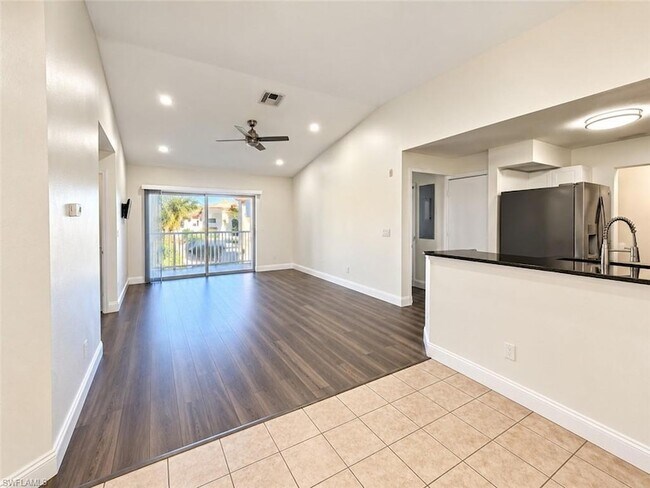 Building Photo - 8275 Ibis Club Dr