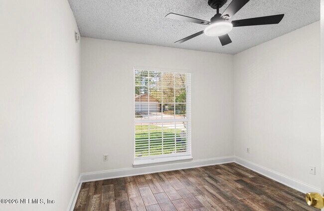 Building Photo - 2471 Coachman Lakes Dr