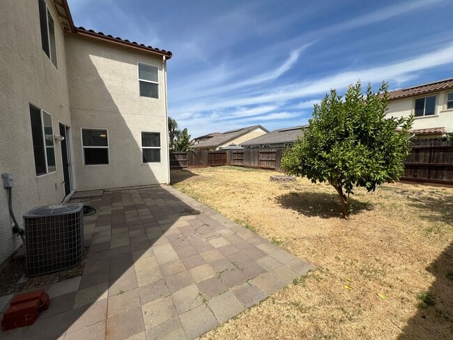 Building Photo - 2553 Acapulco Way