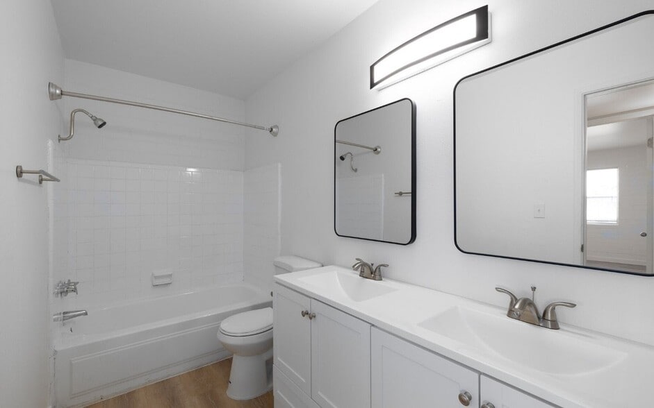 Building Photo - Miramonte on 3rd