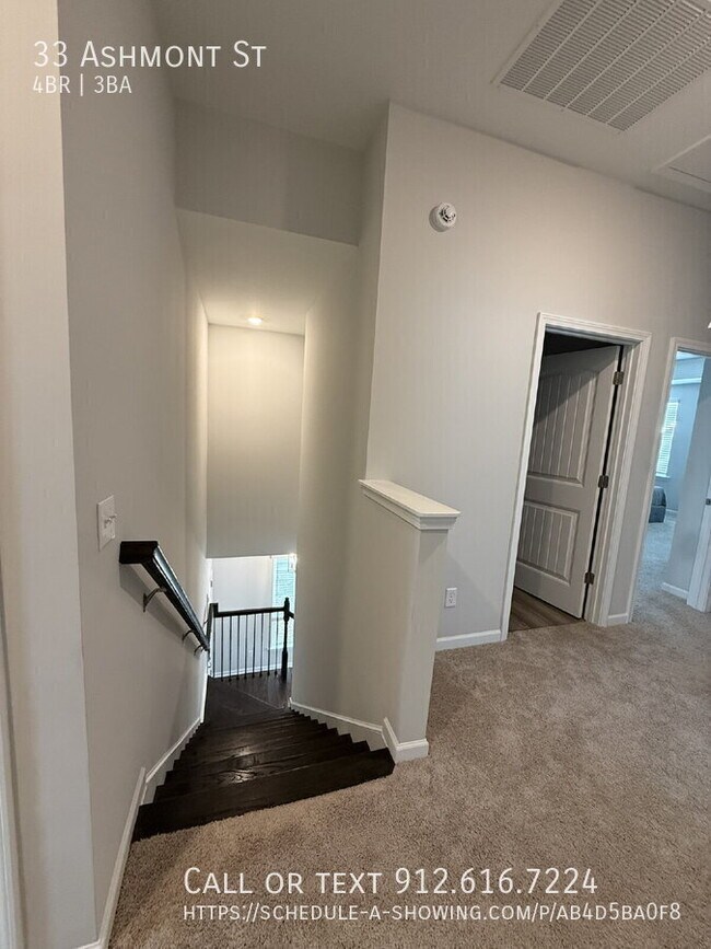 Building Photo - 33 Ashmont St