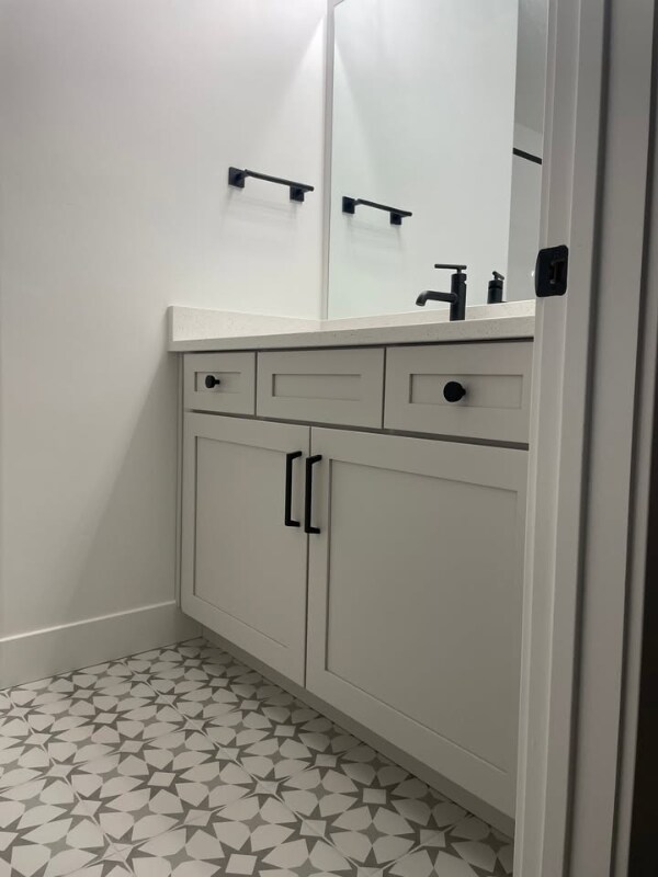 Building Photo - 723 Desert Willow Dr