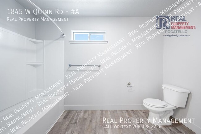 Building Photo - MOVE IN SPECIAL - 3 Bedroom 1 Bath Apartme...