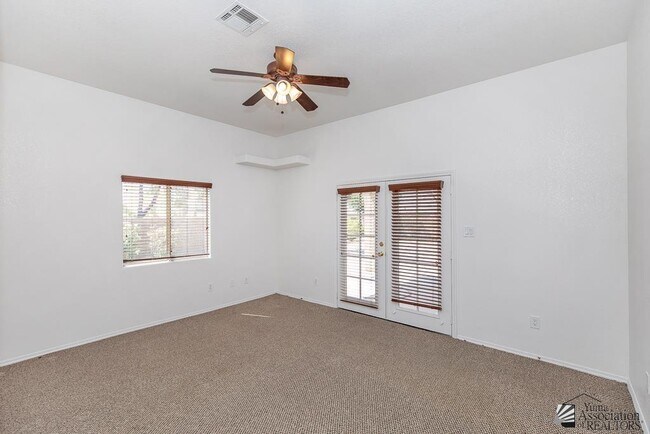 Building Photo - 11626 S Dorothy Dr