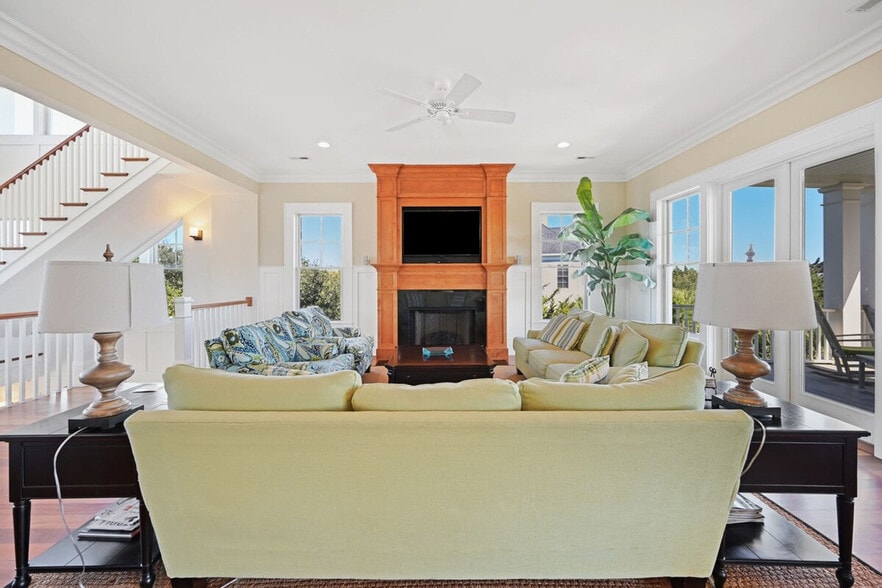 Building Photo - 205 Sea Island Dr