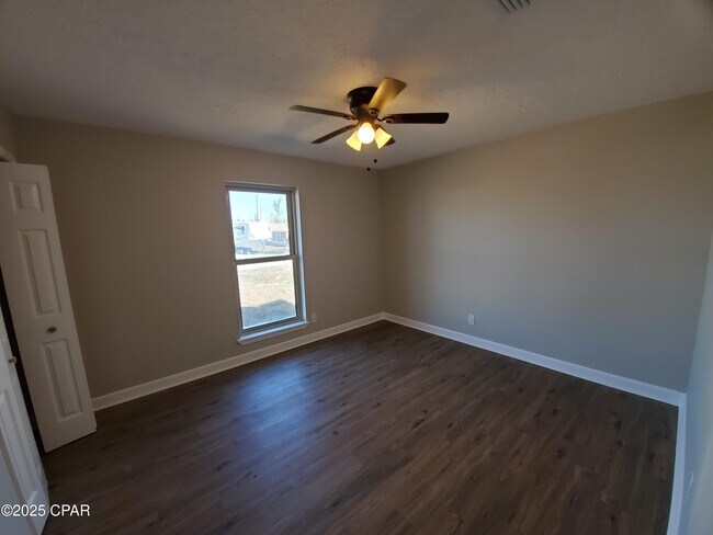 Building Photo - 211 Sukoshi Dr