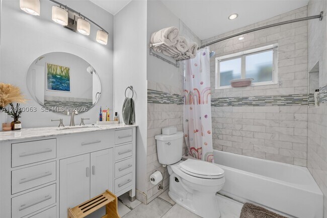 Building Photo - 14220 SW 86th Ave