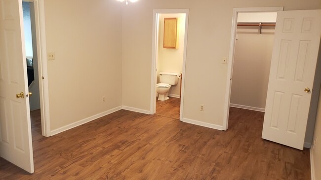 Building Photo - 1448 Maria Ave