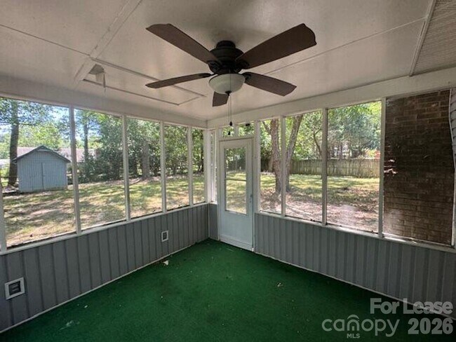 Building Photo - 11515 5 Cedars Rd