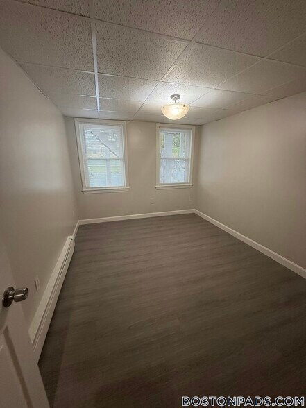 Building Photo - 43 Madison St