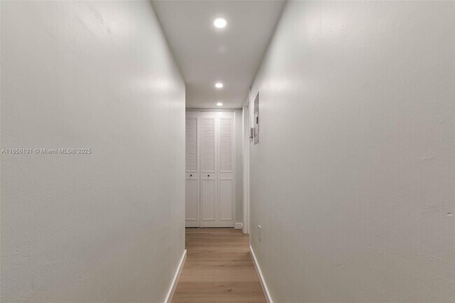 Building Photo - 1150 Madruga Ave