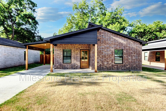 Primary Photo - 118 Harrison St