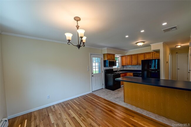 Building Photo - 69 Allan Dr