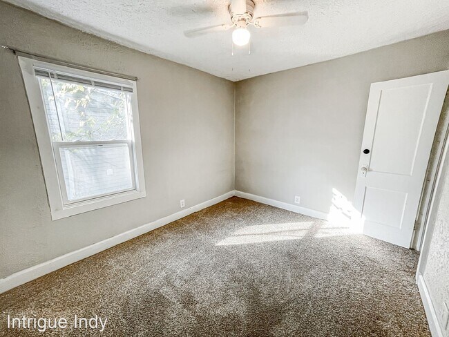Building Photo - 2 br, 1 bath House - 2230 Woodlawn Ave
