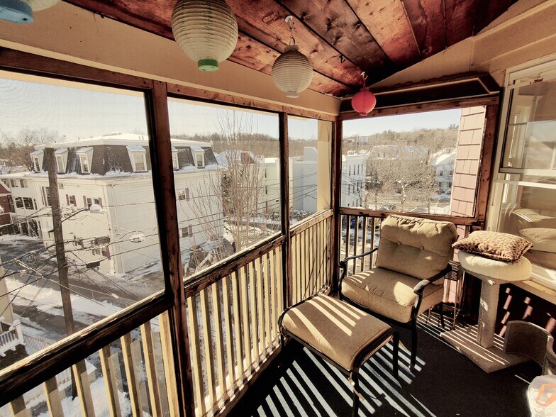 Building Photo - 14 Rice St