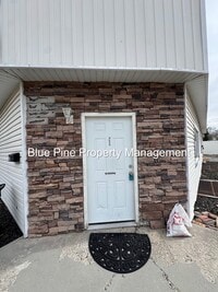 Building Photo - 301 E 18th St