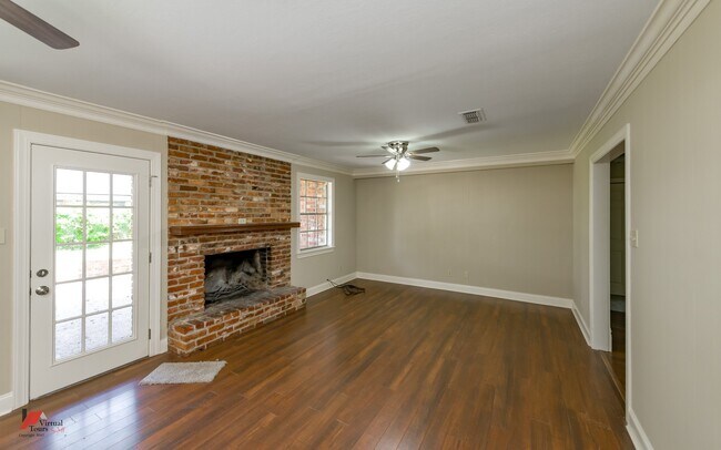 Building Photo - Move in Special 1k off the First Months Rent!