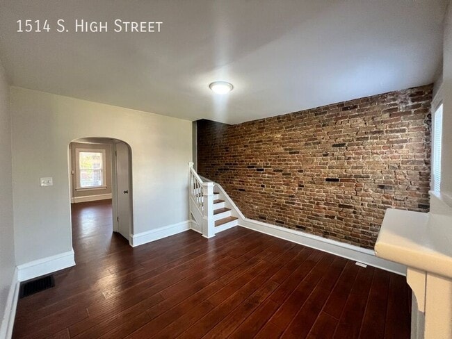 Building Photo - 1514 S High St