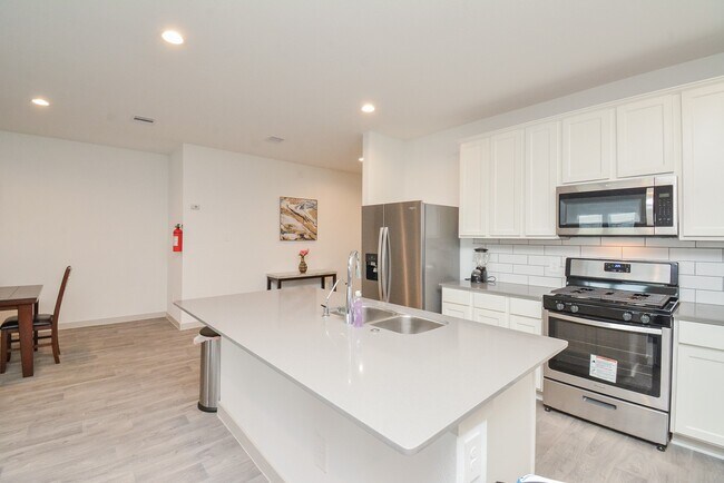 Building Photo - 7326 Marina Hts Wy