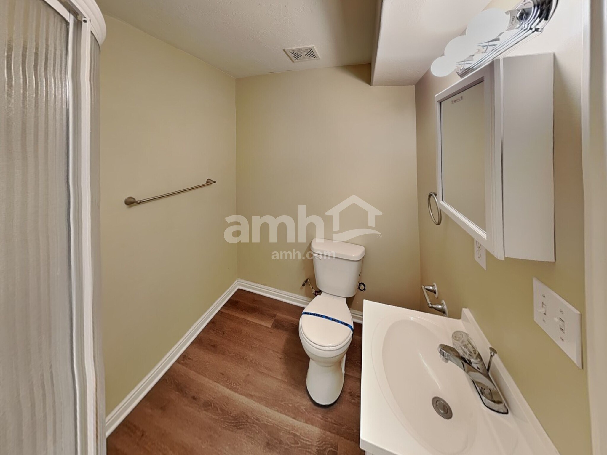 Building Photo - 1538 N 200 W