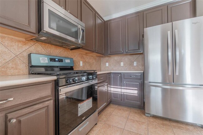 Building Photo - 9516 Castle Pines Dr