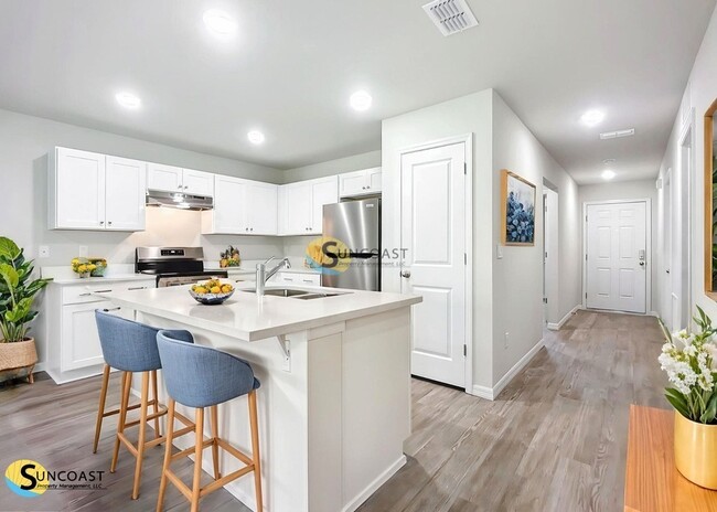 Building Photo - 8 Wellwood Ln