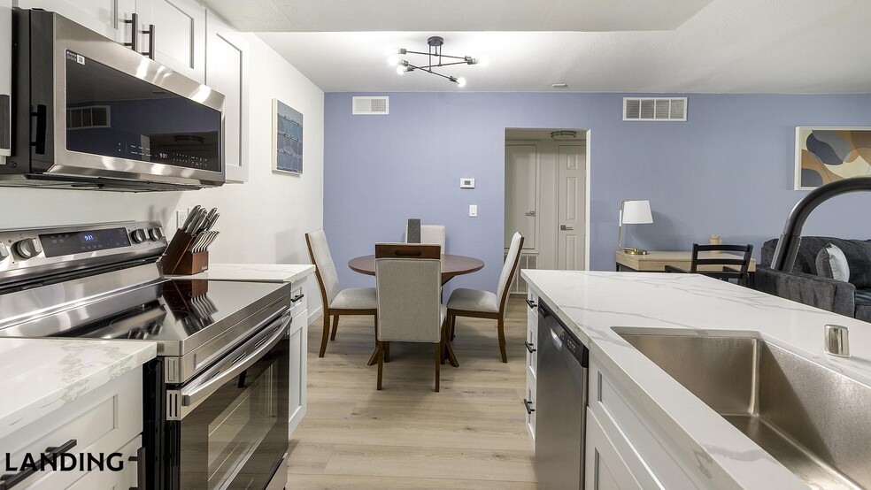 Building Photo - 1455 E Katie Ave