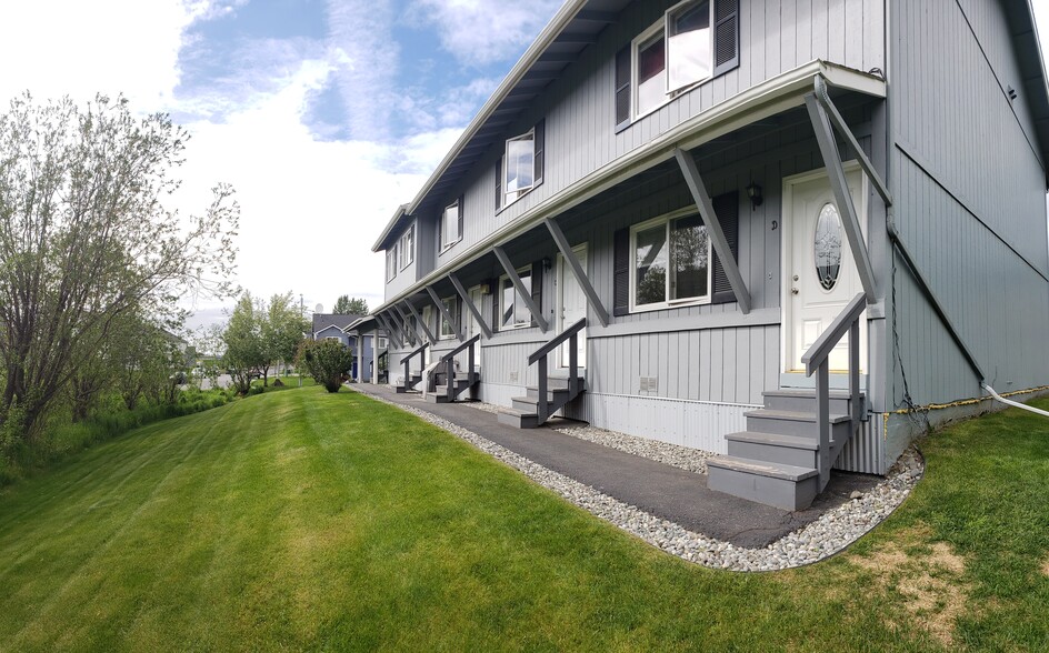 Building Photo - 7331 Meadow St