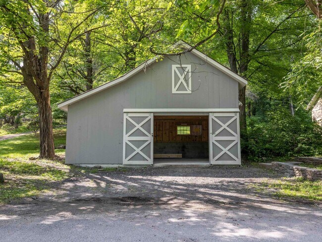 Building Photo - 50 Rose Hill Rd