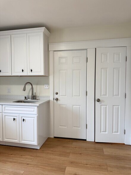 Kitchen - 90 Spruce St