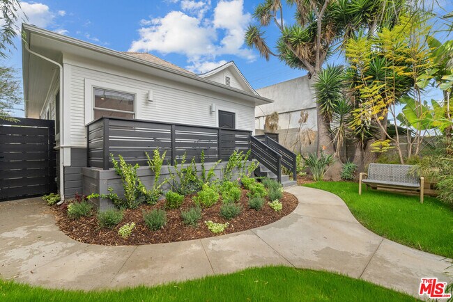 Building Photo - 961 Marco Pl