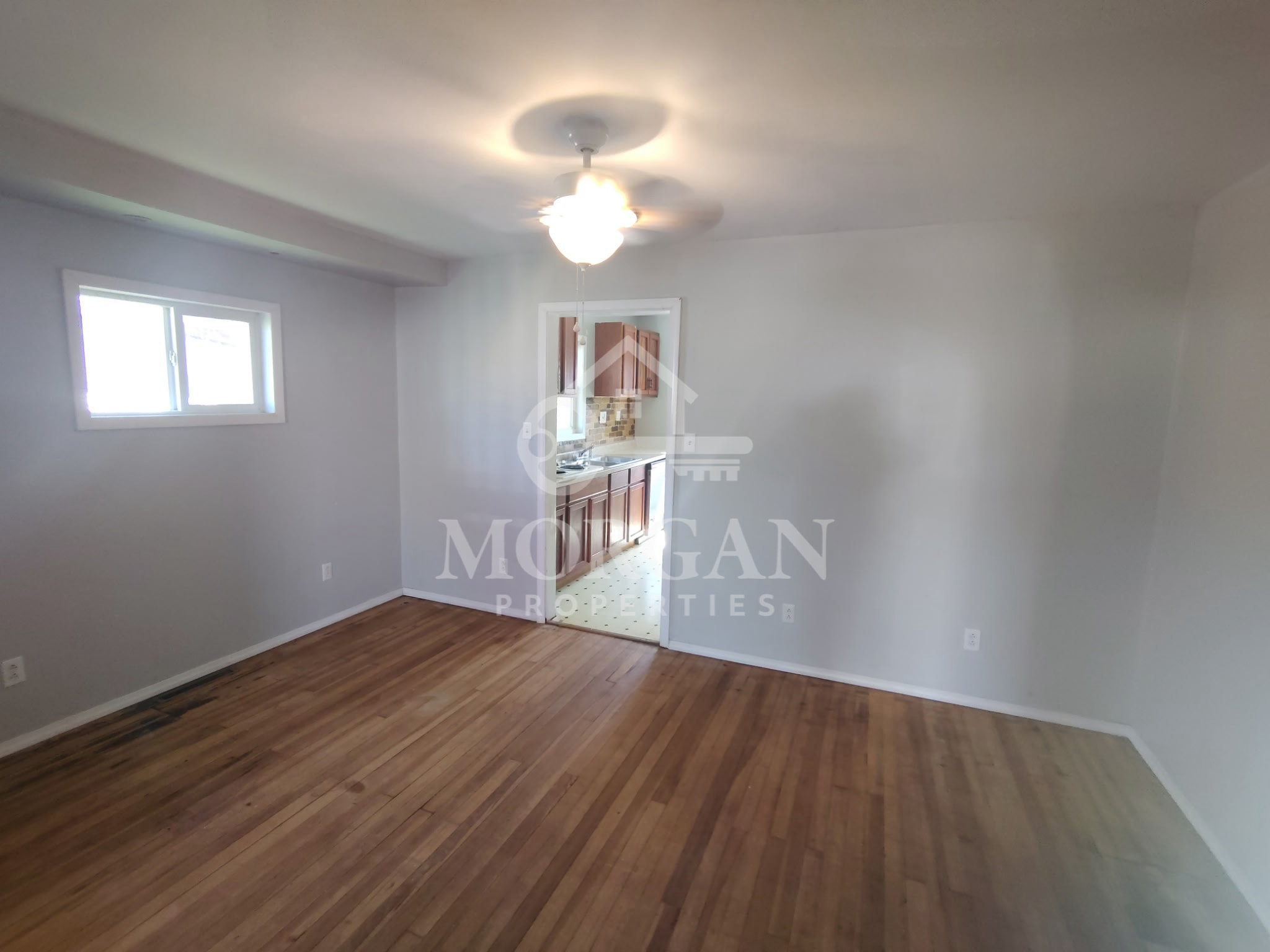 Building Photo - 1225 W 5th St