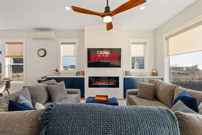 Building Photo - 1288 Cohasset Crest N